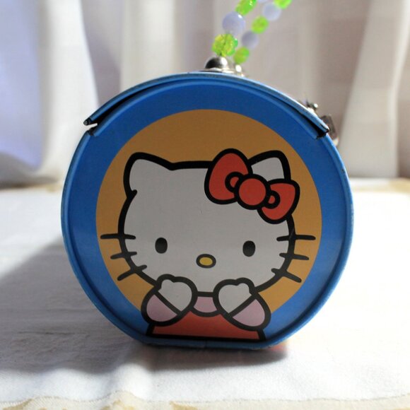 Hello Kitty Metal Cylinder Purse - Picture 3 of 9